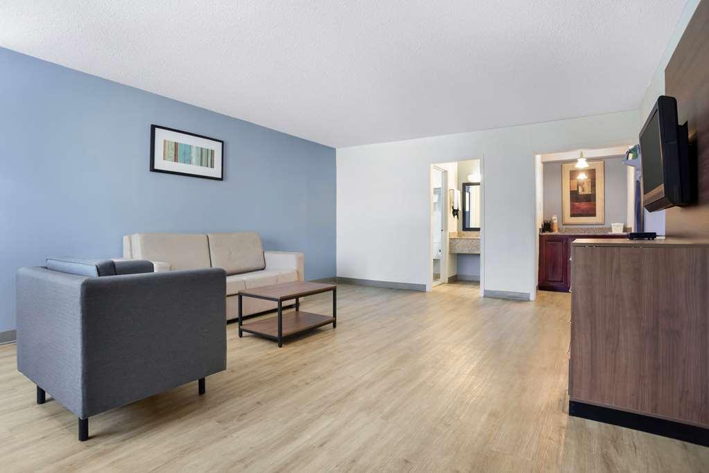 Quality Inn & Suites Near Lake Eufaula Zimmer foto