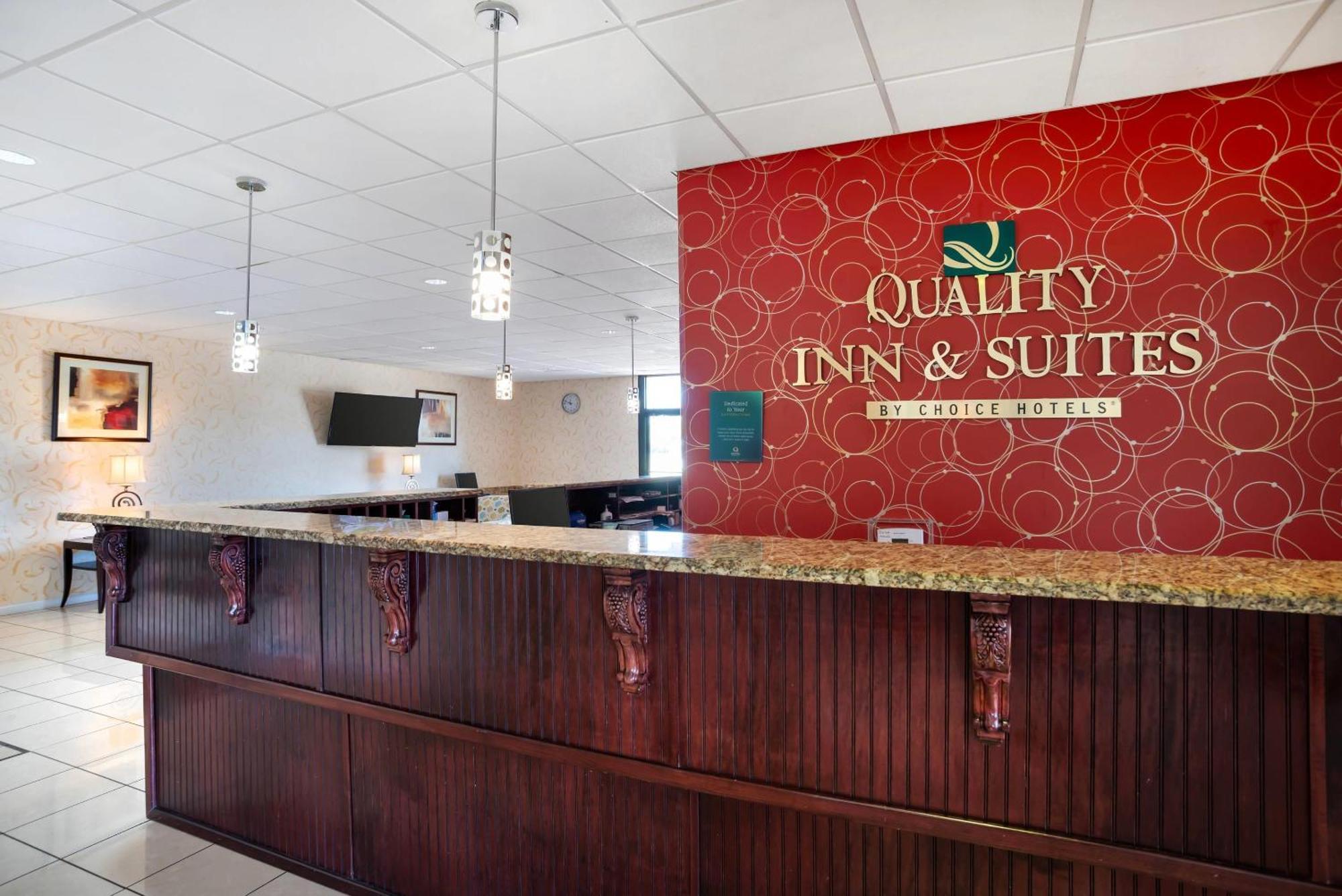 Quality Inn & Suites Near Lake Eufaula Exterior foto